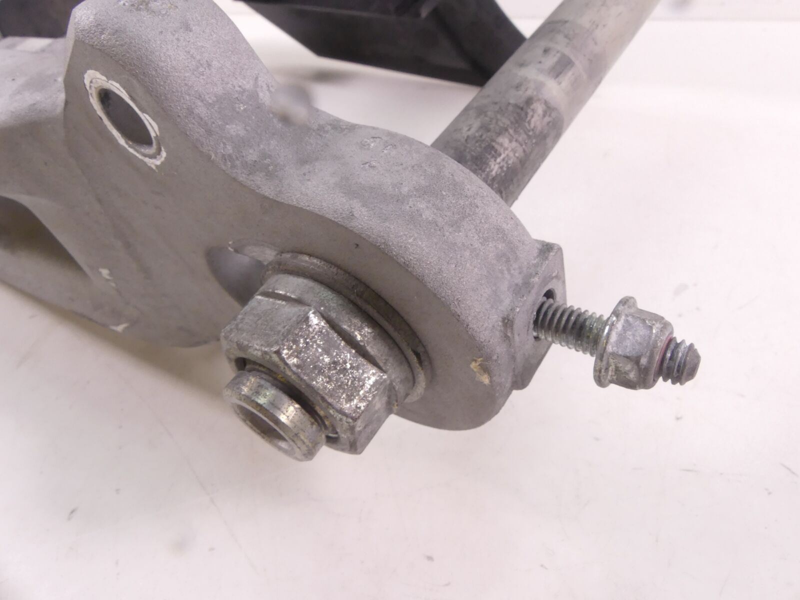 2009 Harley XR1200 X Sportster Rear Swingarm Swing Arm + Axle & Guards 47680-08 {{ shop.shopifyCountryName }} - Mototech271