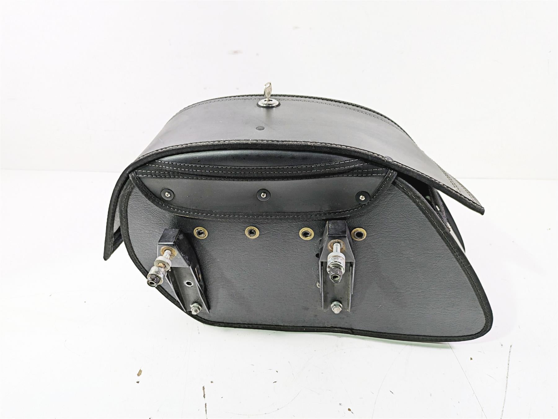 2004 Victory Kingpin Viking Bags Right Saddle Bag Saddlebag + Key