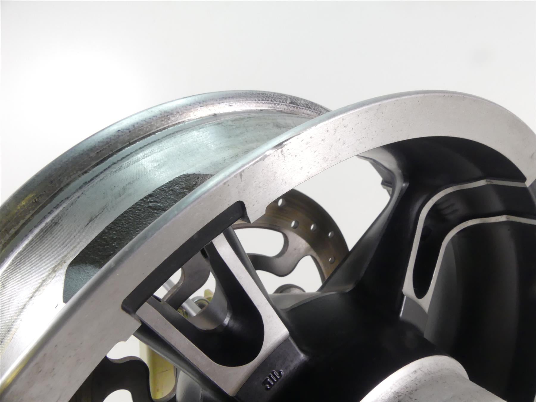 2016 Harley Touring FLTRX Road Glide Straight Rear Wheel Rim 16x5 40900033 {{ shop.shopifyCountryName }} - Mototech271