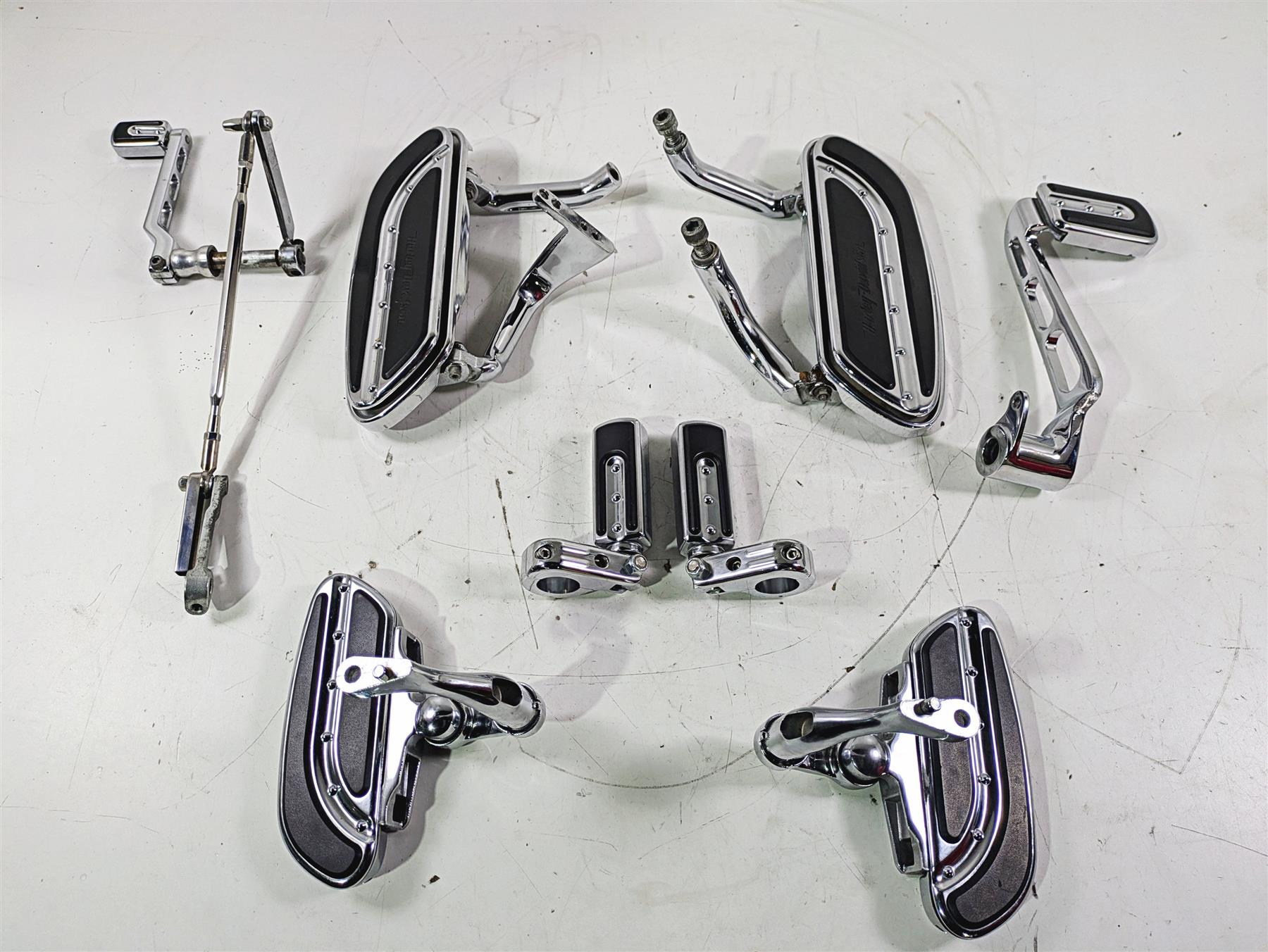 2007 Harley Touring FLHTCU SE CVO E-Glide Full Chrome Floor Board Set 50688-04 {{ shop.shopifyCountryName }} - Mototech271