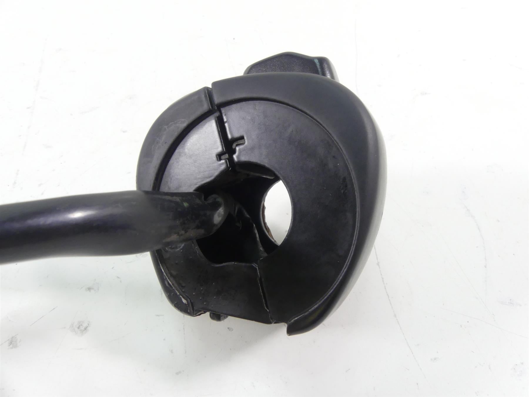 2006 Harley VRSCD Night V Rod Left Blinker Light Horn Control Switch 71682-06A {{ shop.shopifyCountryName }} - Mototech271