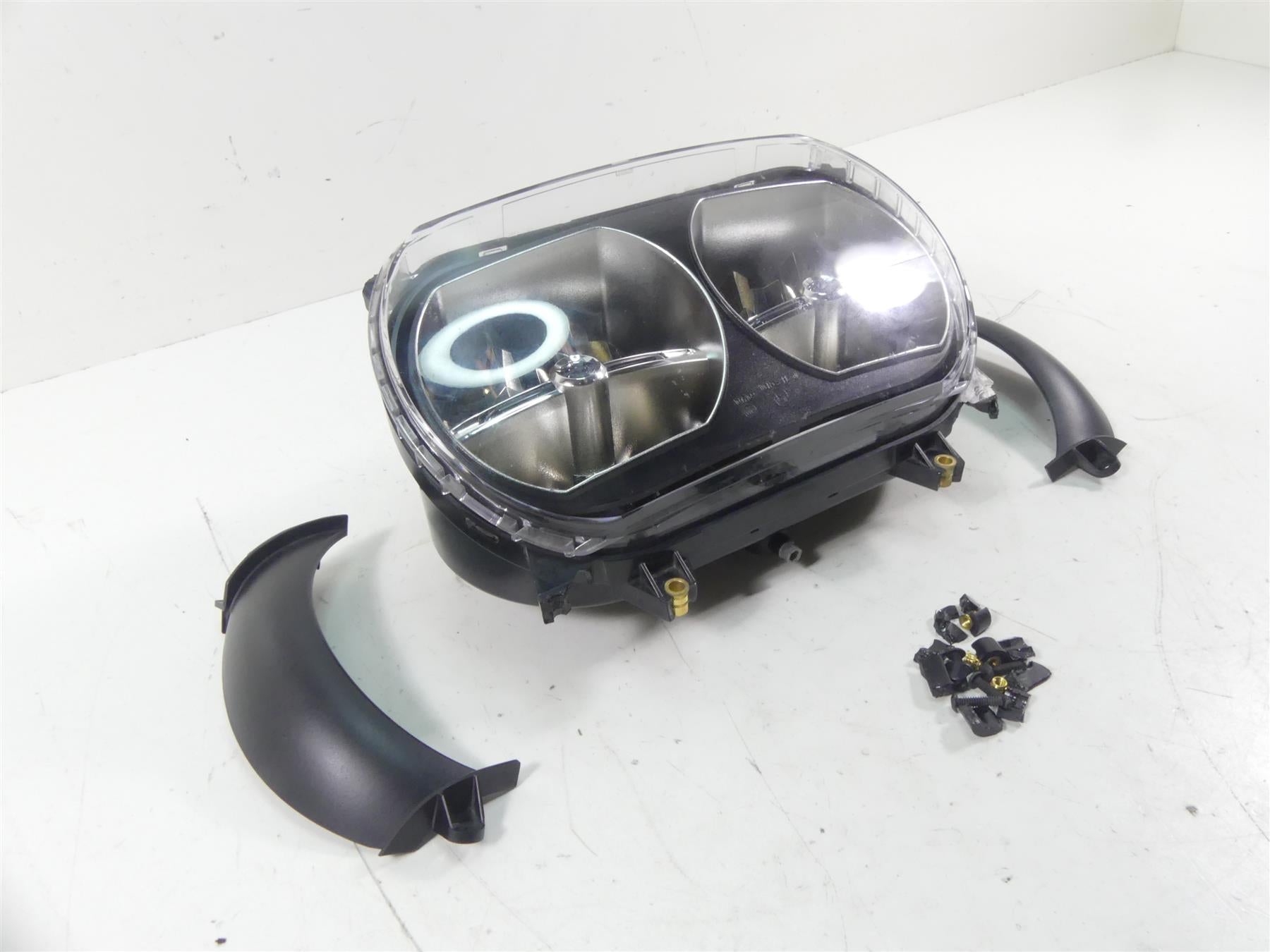 2016 Harley Touring FLTRX Road Glide Headlight Head Light Set 19K -Read 67700199 {{ shop.shopifyCountryName }} - Mototech271