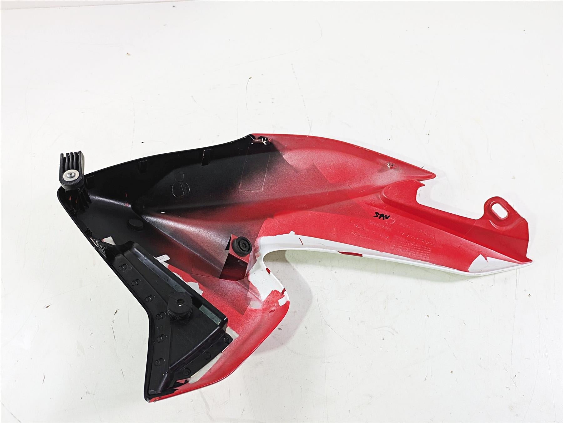 2018 Ducati Hypermotard 939 SP Right Tank Fairing Cover READ 480P5692CK {{ shop.shopifyCountryName }} - Mototech271