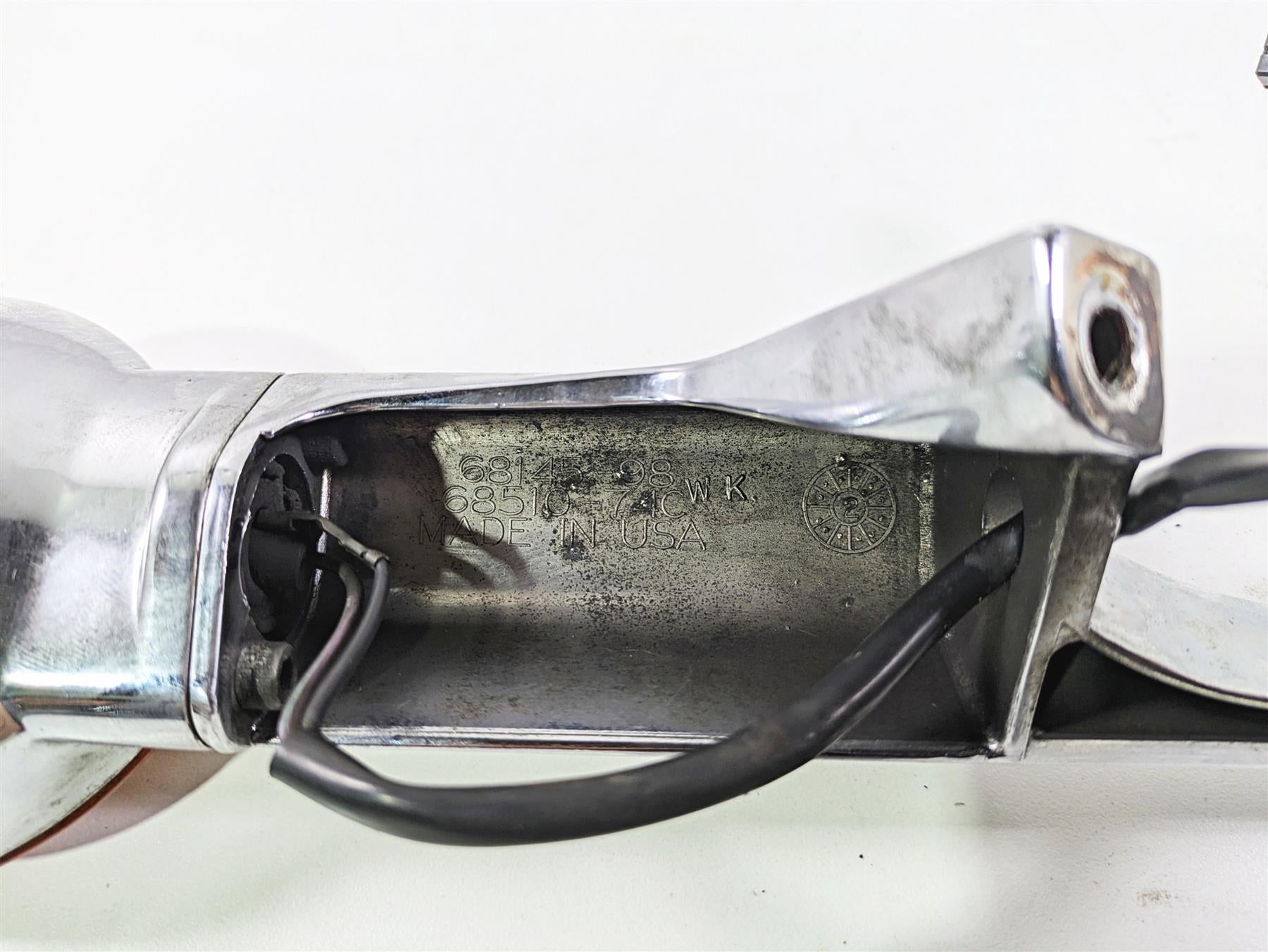 2005 Harley Touring FLHRI Road King Rear Blinker Turn Signal Bar Set 68145-98 {{ shop.shopifyCountryName }} - Mototech271
