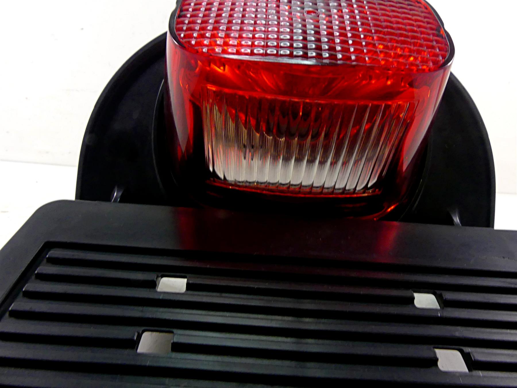 2006 Harley Softail FXSTSI Springer License Plate Holder Taillight Set 59995-06 {{ shop.shopifyCountryName }} - Mototech271