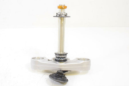 2009 Triumph Daytona 675 Lower Triple Tree Steering Yoke T2044130 {{ shop.shopifyCountryName }} - Mototech271