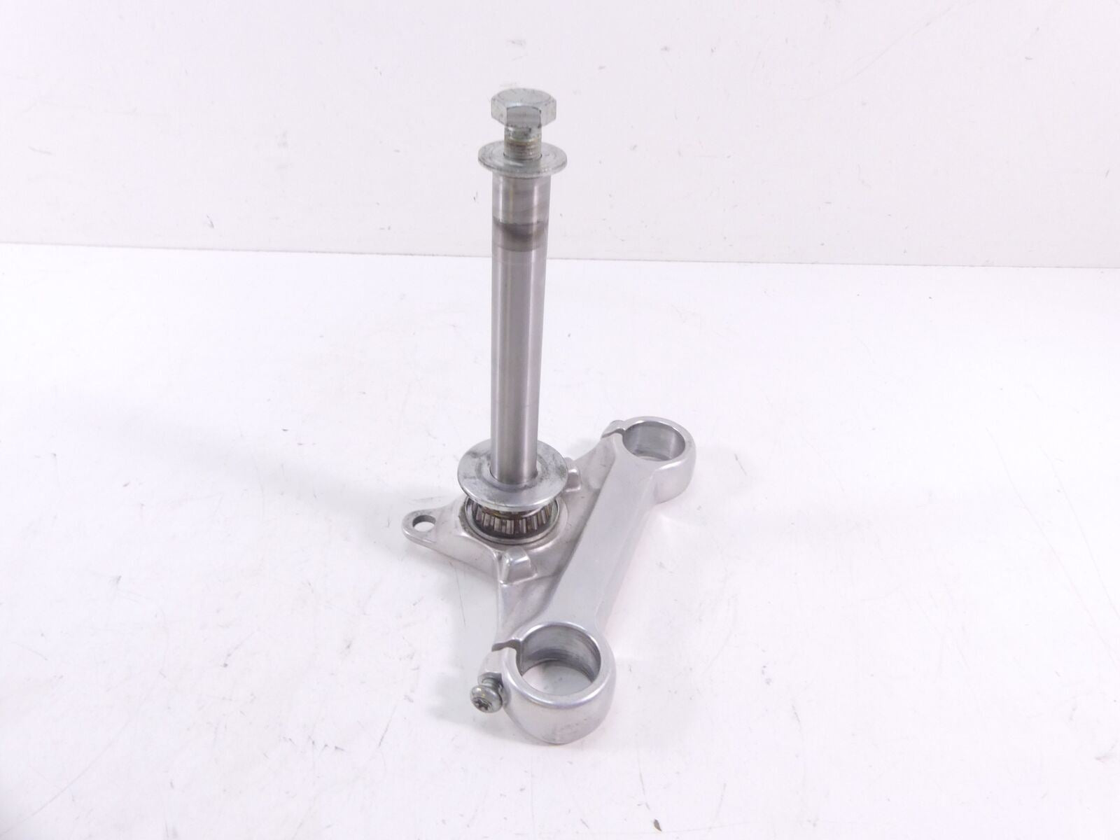 2001 Harley Davidson Sportster XL883 Lower Triple Tree Yoke 39Mm 45563-87 {{ shop.shopifyCountryName }} - Mototech271
