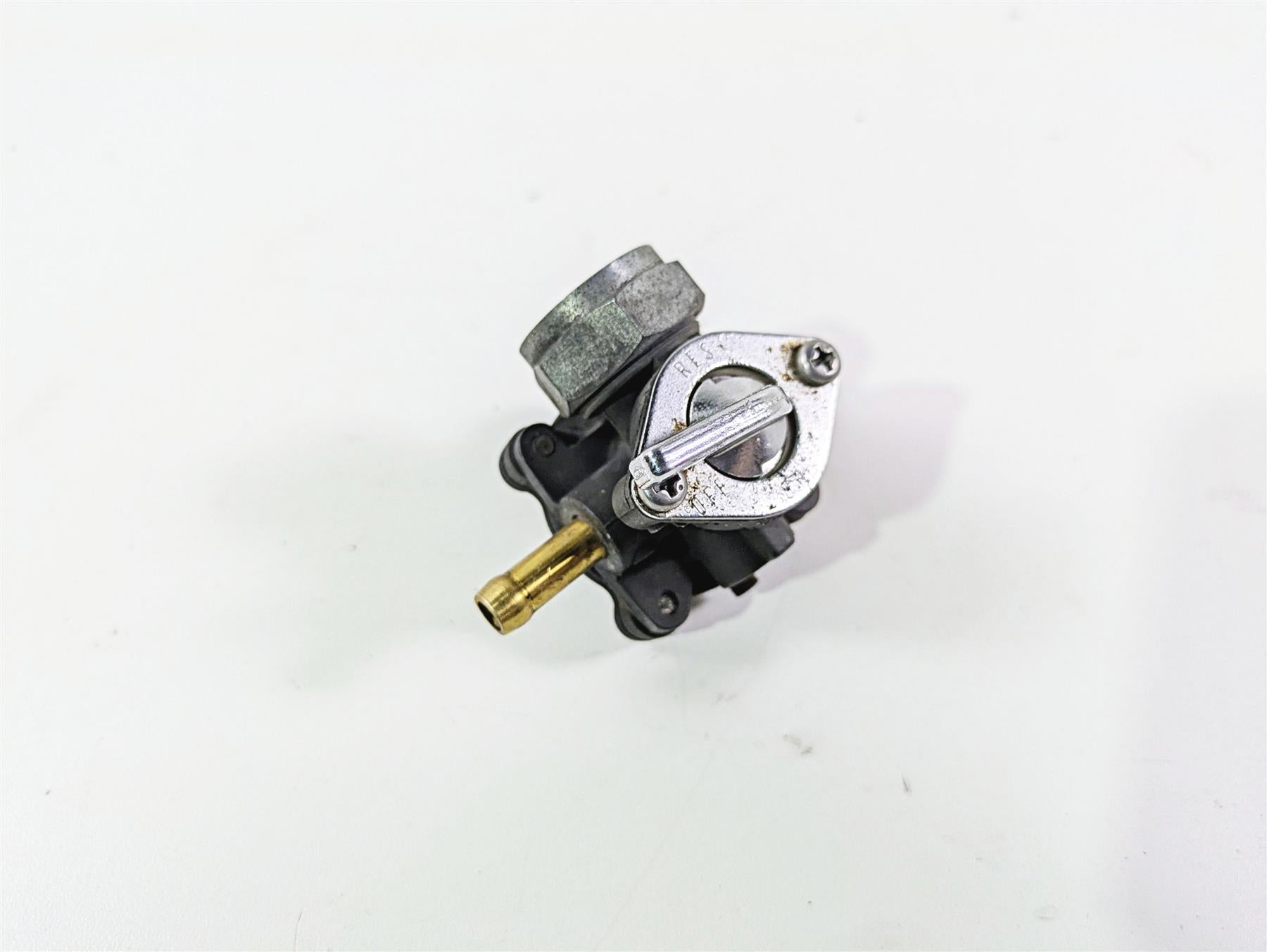 1999 Harley Dyna FXDL Low Rider Fuel Gas Petrol Valve Petcock 61338-94D {{ shop.shopifyCountryName }} - Mototech271