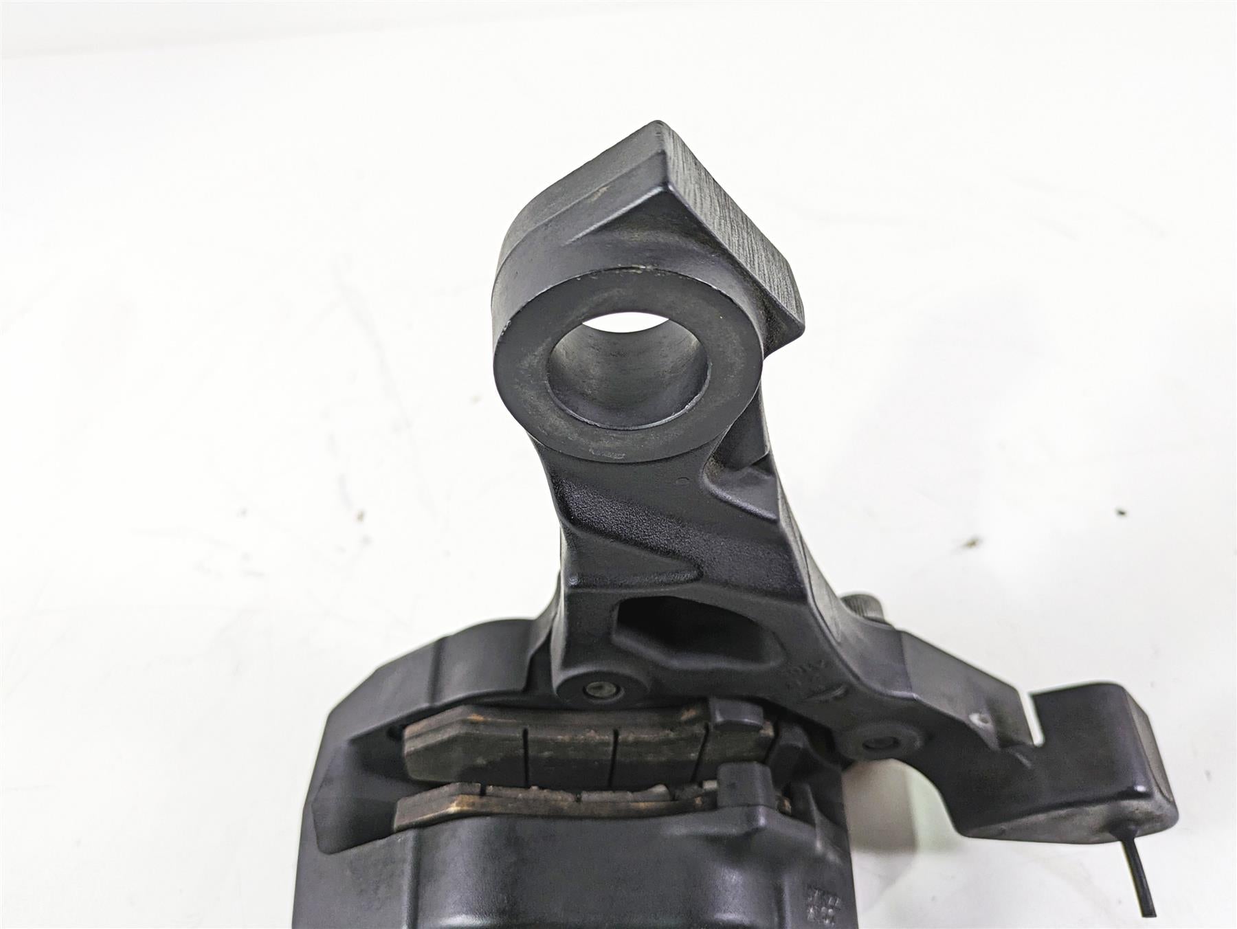 2008 Harley Touring FLHTCU E-Glide 105TH Rear Brake Caliper 44080-08C {{ shop.shopifyCountryName }} - Mototech271