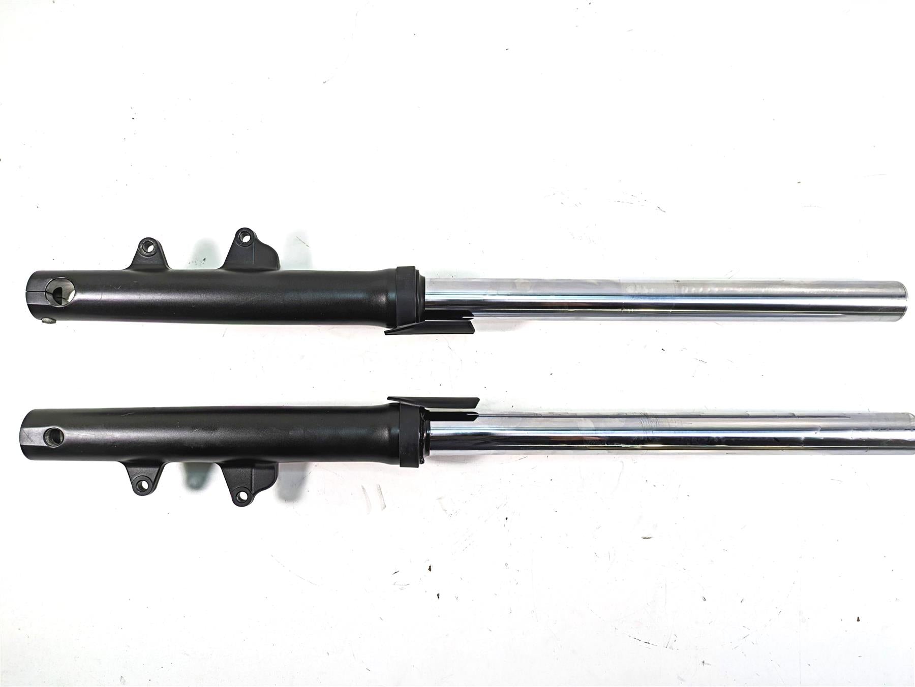 2009 Yamaha XV1900 Raider Front Fork Legs 46mm 5C7-23102-10-00 5C7-23103-10-00