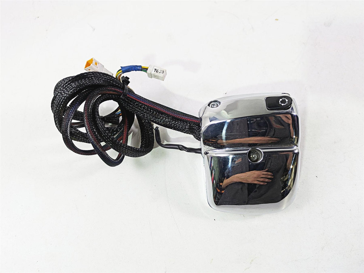 2017 Indian Chieftain Limited Chrome Left Hand Control Switch Audio 4015197 {{ shop.shopifyCountryName }} - Mototech271
