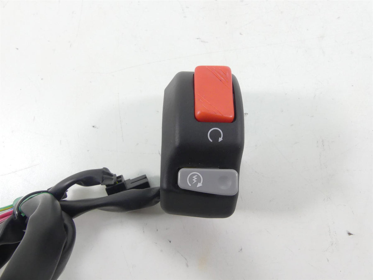 2013 Kawasaki ZX636 ZX6R Ninja Right Hand Start Stop Control Switch 46091-0261 {{ shop.shopifyCountryName }} - Mototech271