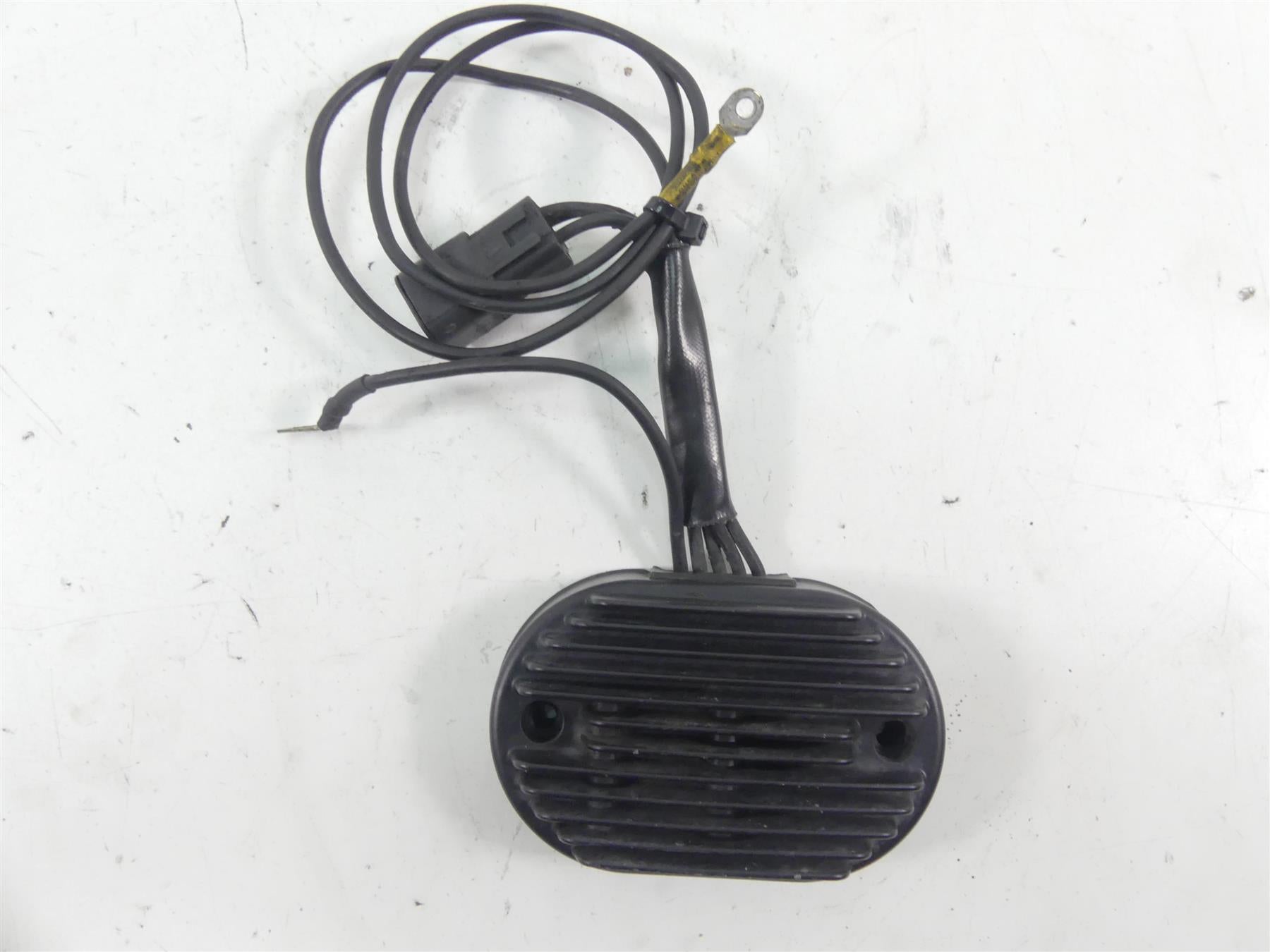 2004 Harley Softail FXSTD SE CVO Deuce Rectifier Voltage Regulator 74610-01 {{ shop.shopifyCountryName }} - Mototech271