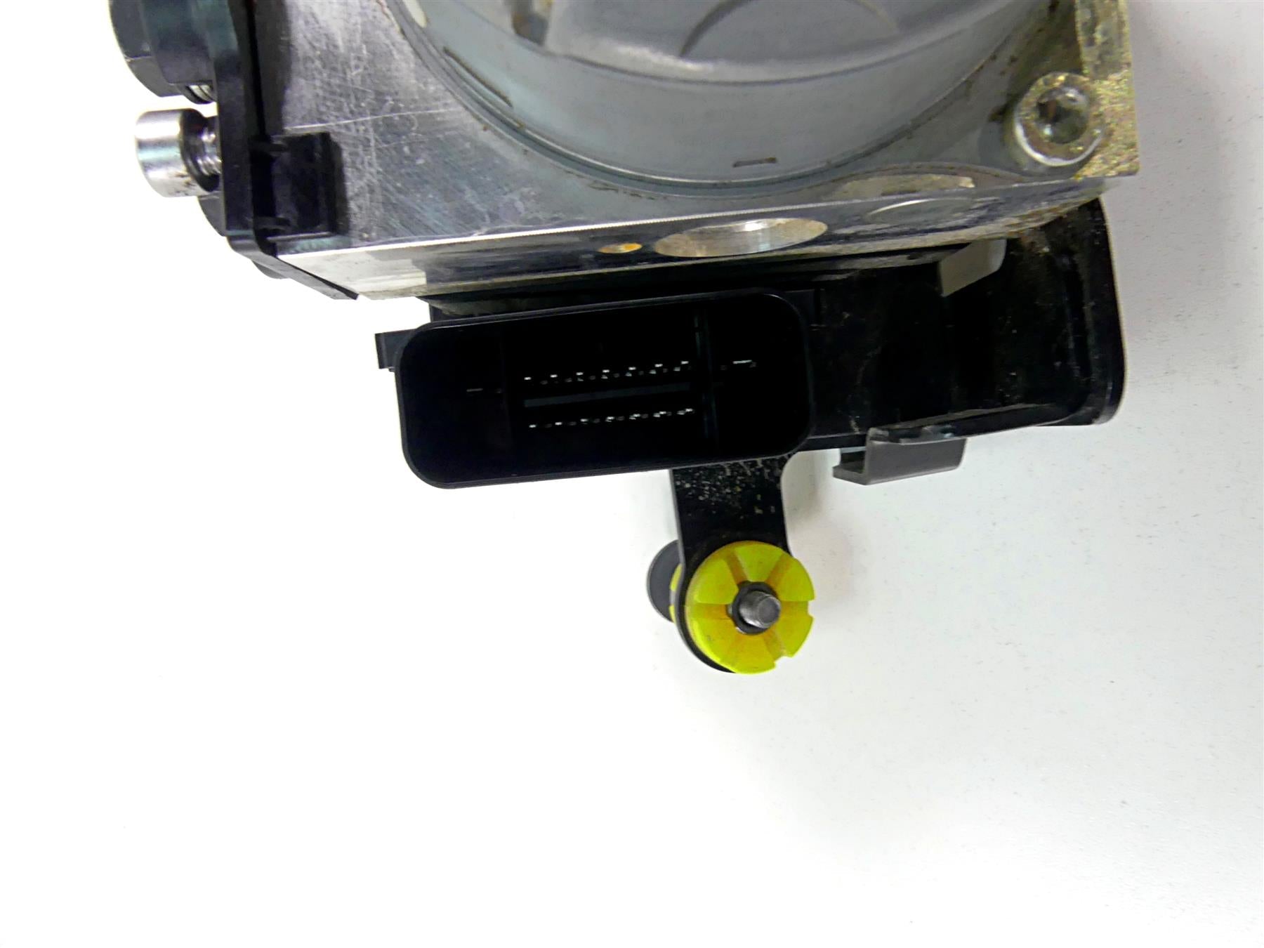 2022 Triumph Speed Triple 1200 RS Abs Brake Pump Module Unit T2025191 2022139 {{ shop.shopifyCountryName }} - Mototech271