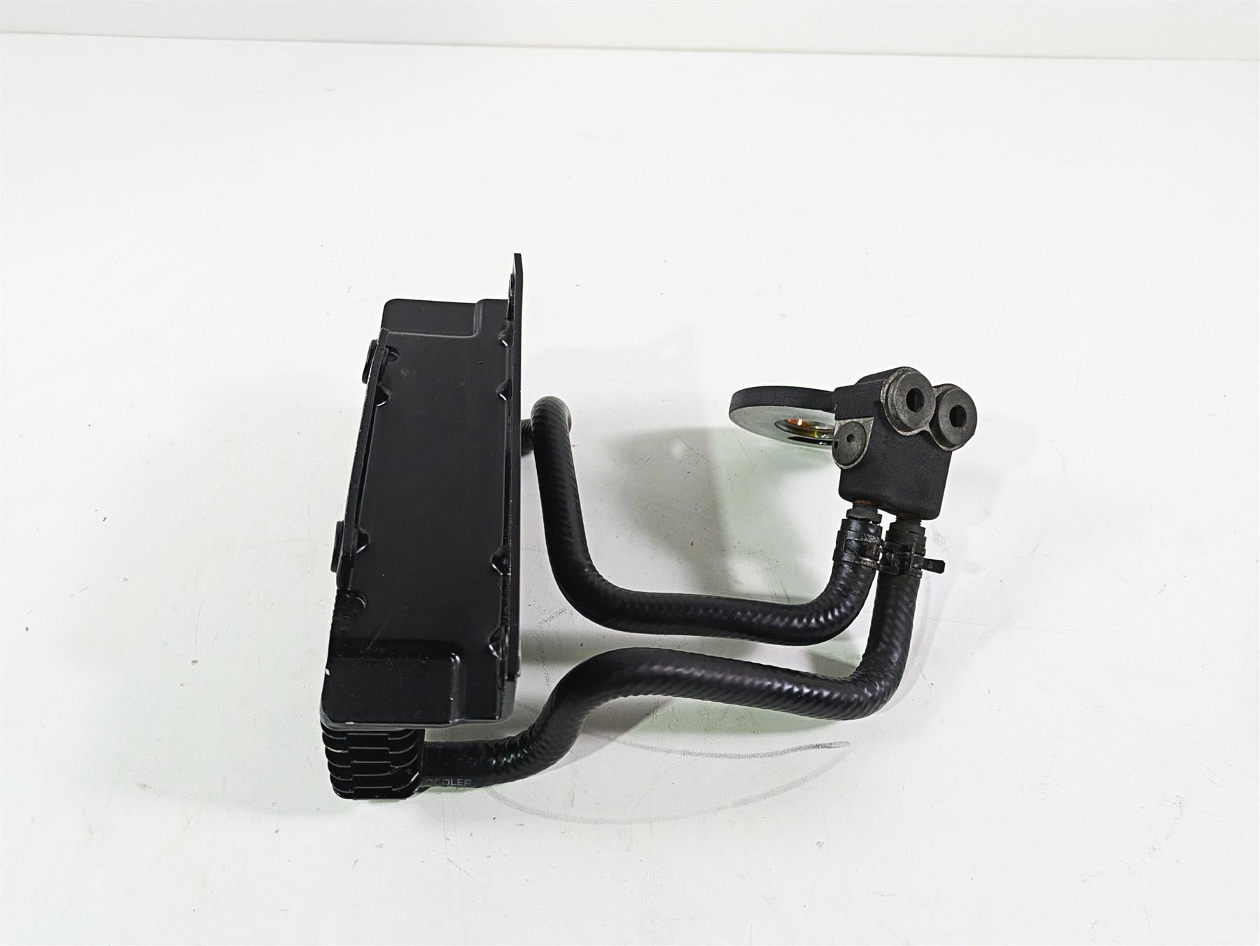 2010 Harley Touring FLHX Street Glide Oil Cooler Lines & Flange Set 63083-11A {{ shop.shopifyCountryName }} - Mototech271