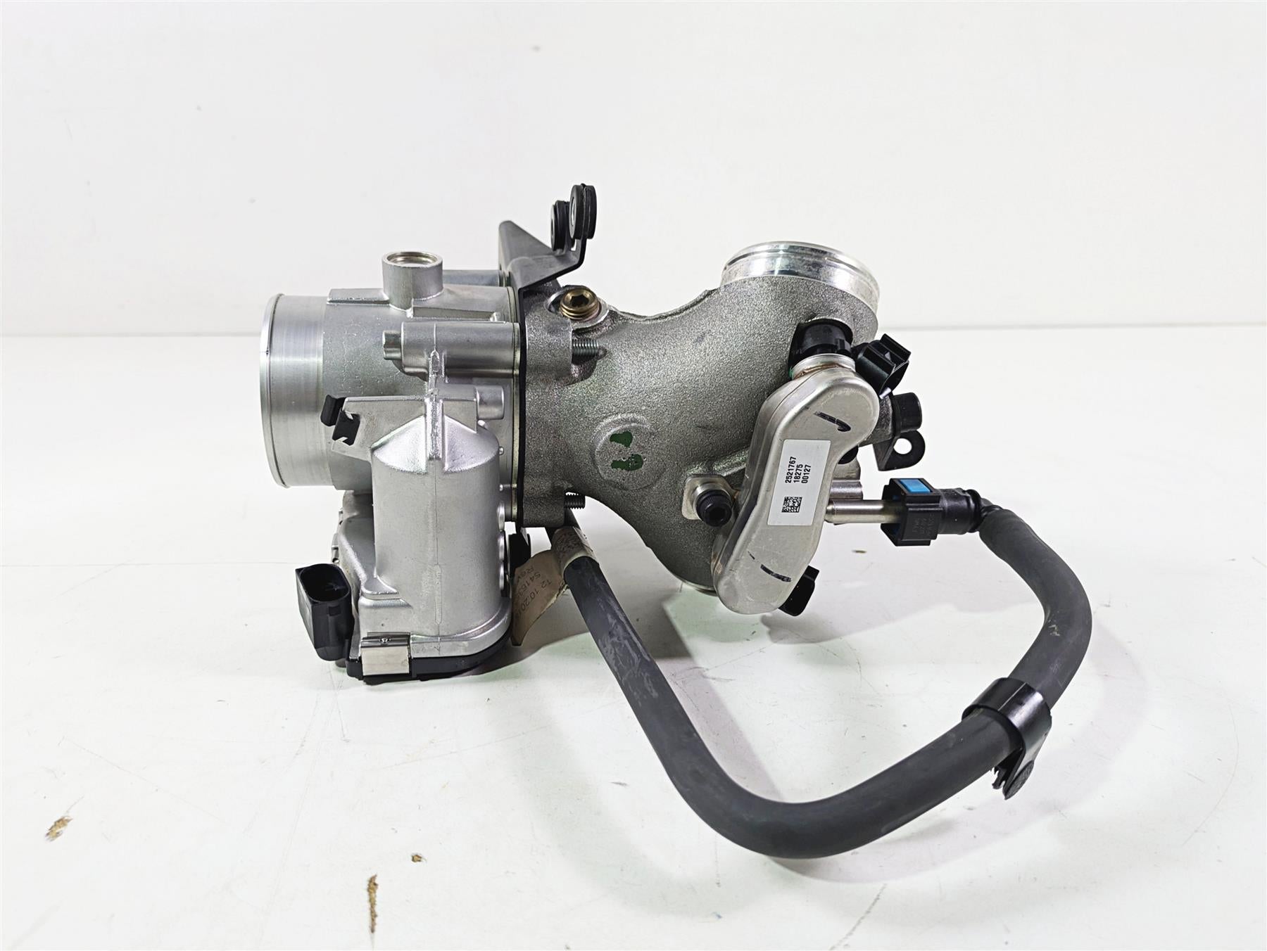 2019 Indian Chieftain Limited Throttle Body & Intake Manifold 1204685 {{ shop.shopifyCountryName }} - Mototech271
