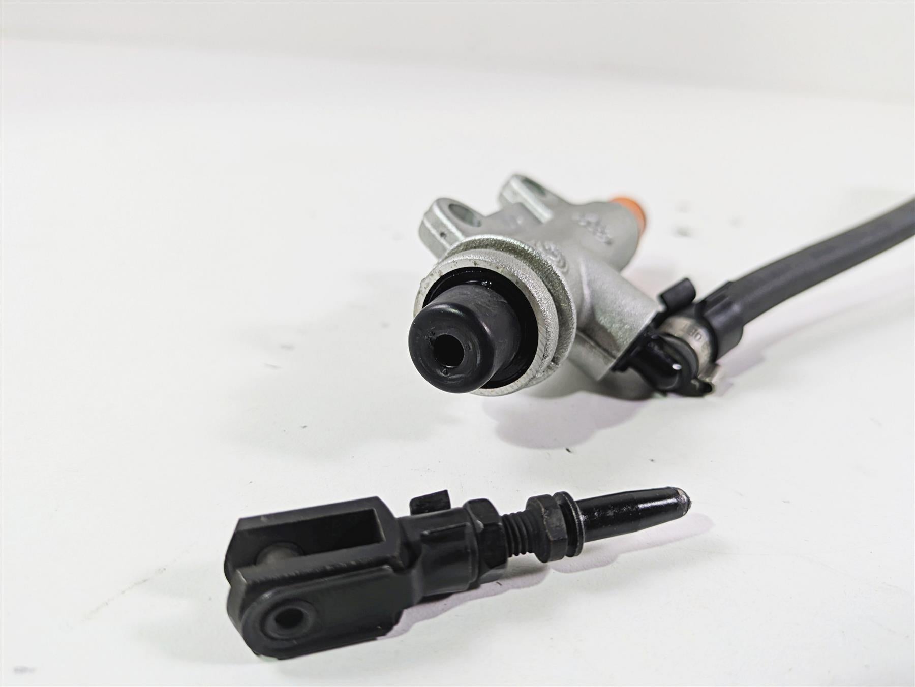 2018 BMW R nineT Urban GS K33 Rear Brembo Brake Master Cylinder 34318529423 {{ shop.shopifyCountryName }} - Mototech271