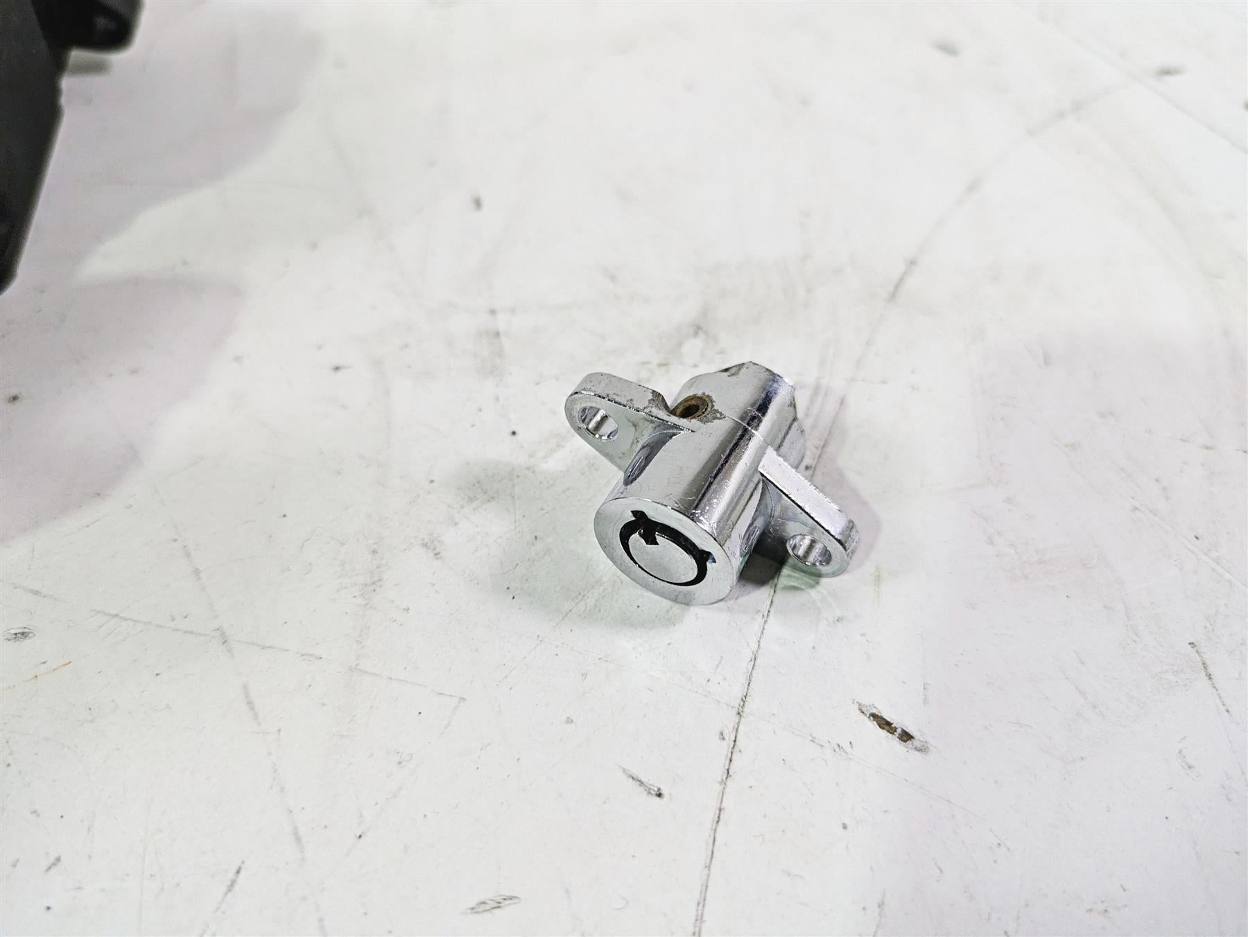 2015 Harley Touring FLHTKL E -Glide Low Ignition Switch Key Set - Read 71400012B {{ shop.shopifyCountryName }} - Mototech271