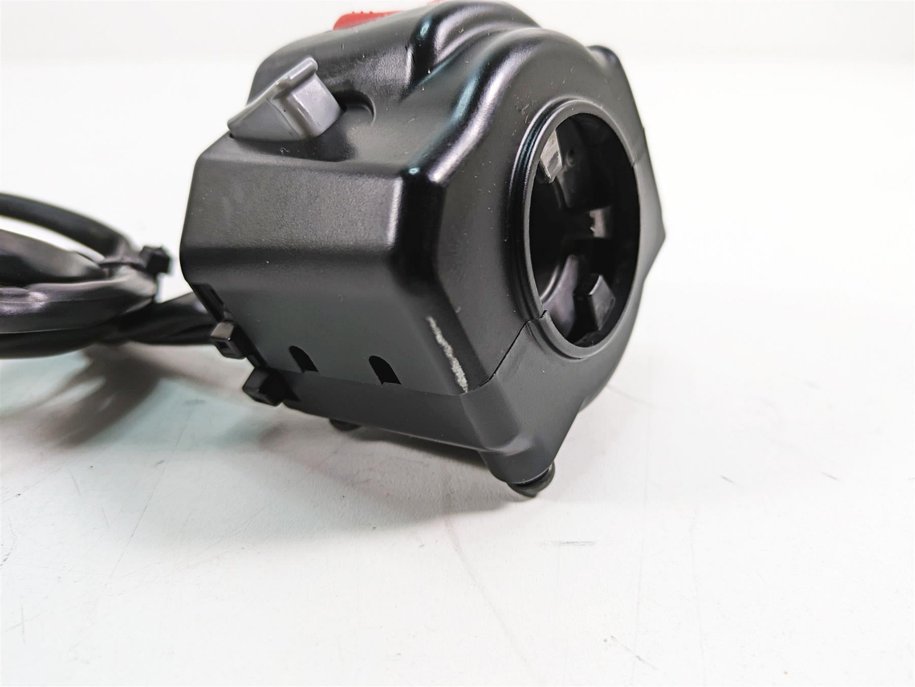 2018 KTM 1090 Adventure R Right E-Throttle Start Control Switch 76011073100 {{ shop.shopifyCountryName }} - Mototech271