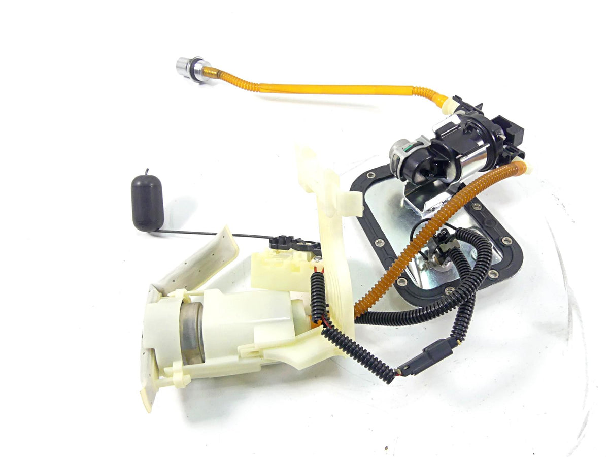 2016 Harley Softail FLS Slim Fuel Gas Petrol Pump 18k - Tested 75252-11A {{ shop.shopifyCountryName }} - Mototech271