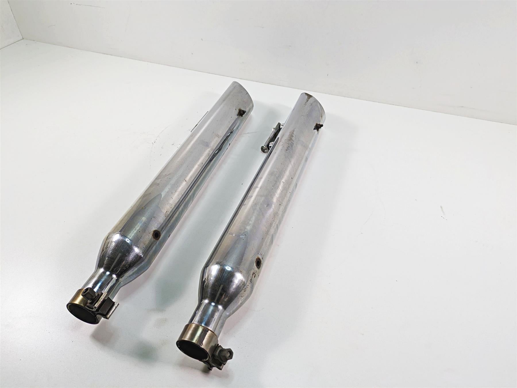 2006 Harley Touring FLHXI Street Glide Slash Down Cut Exhaust Muffler Set {{ shop.shopifyCountryName }} - Mototech271