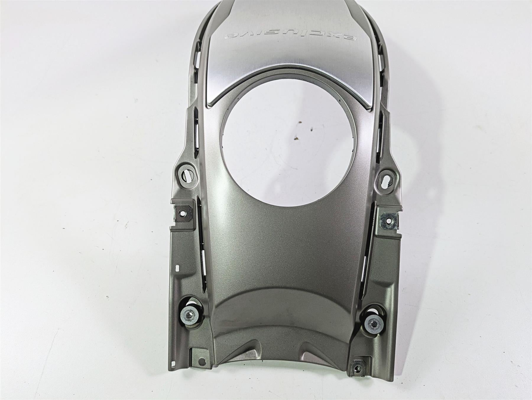 2014 BMW K1600 GTL K48 Fuel Tank Center Fairing Cover Cowl 46638536859 {{ shop.shopifyCountryName }} - Mototech271