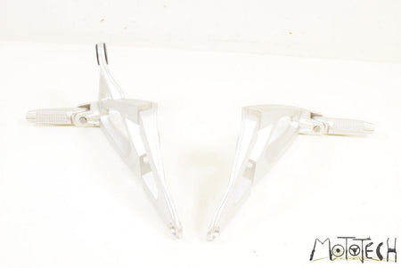2006 BMW K1200S K1200 S K40 Rear NICE Passenger Footpeg Rest SET 46717660170 {{ shop.shopifyCountryName }} - Mototech271