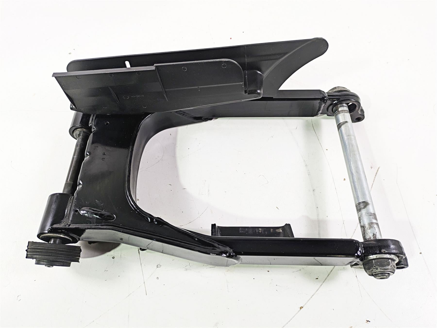 2008 Harley Touring FLHTP Electra Glide Rear Swingarm Swing Arm 47549-02A {{ shop.shopifyCountryName }} - Mototech271