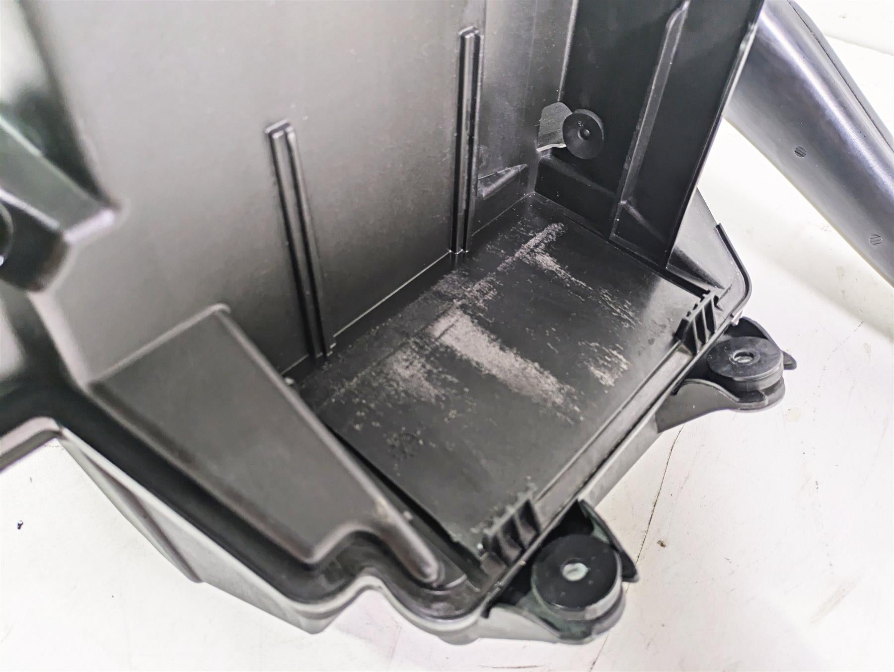 2016 BMW F800R K73 Air Box Cleaner Breather Filter 13717678274 {{ shop.shopifyCountryName }} - Mototech271