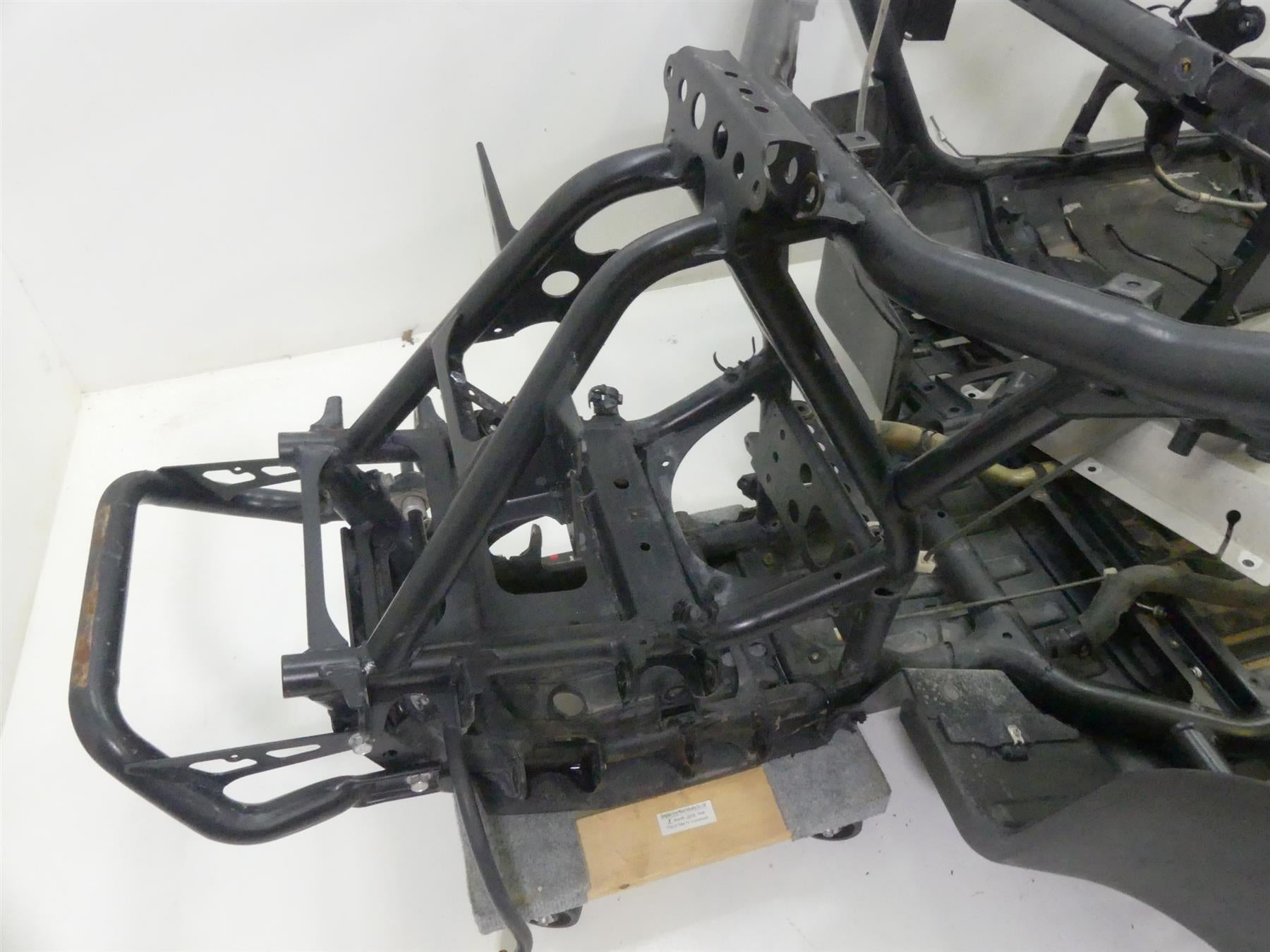 2018 Yamaha YXZ1000R EPS SS Straight Main Chassis + Doors - Slvg 2HC-F1110-50-00 {{ shop.shopifyCountryName }} - Mototech271