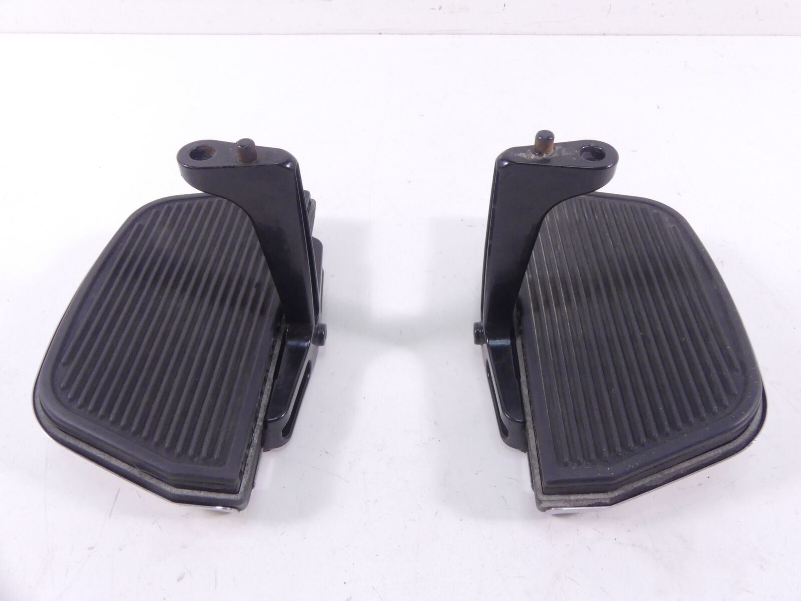 2009 Harley Touring FLHRC Road King Rear Passenger Floor Board Set 52719-93B {{ shop.shopifyCountryName }} - Mototech271
