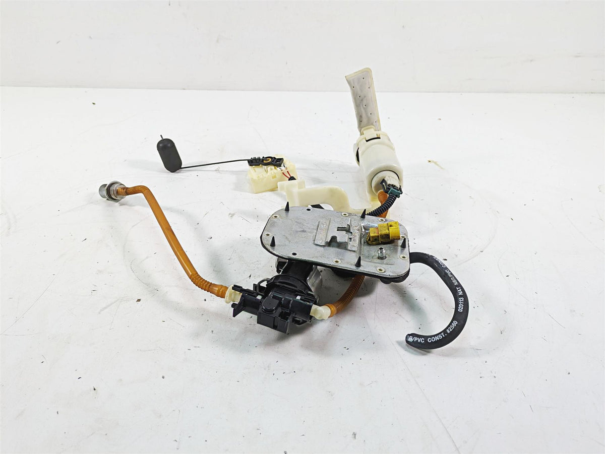 2013 Harley Softail FLSTC Heritage Classic Fuel Gas Pump & Sender 75284-08A {{ shop.shopifyCountryName }} - Mototech271