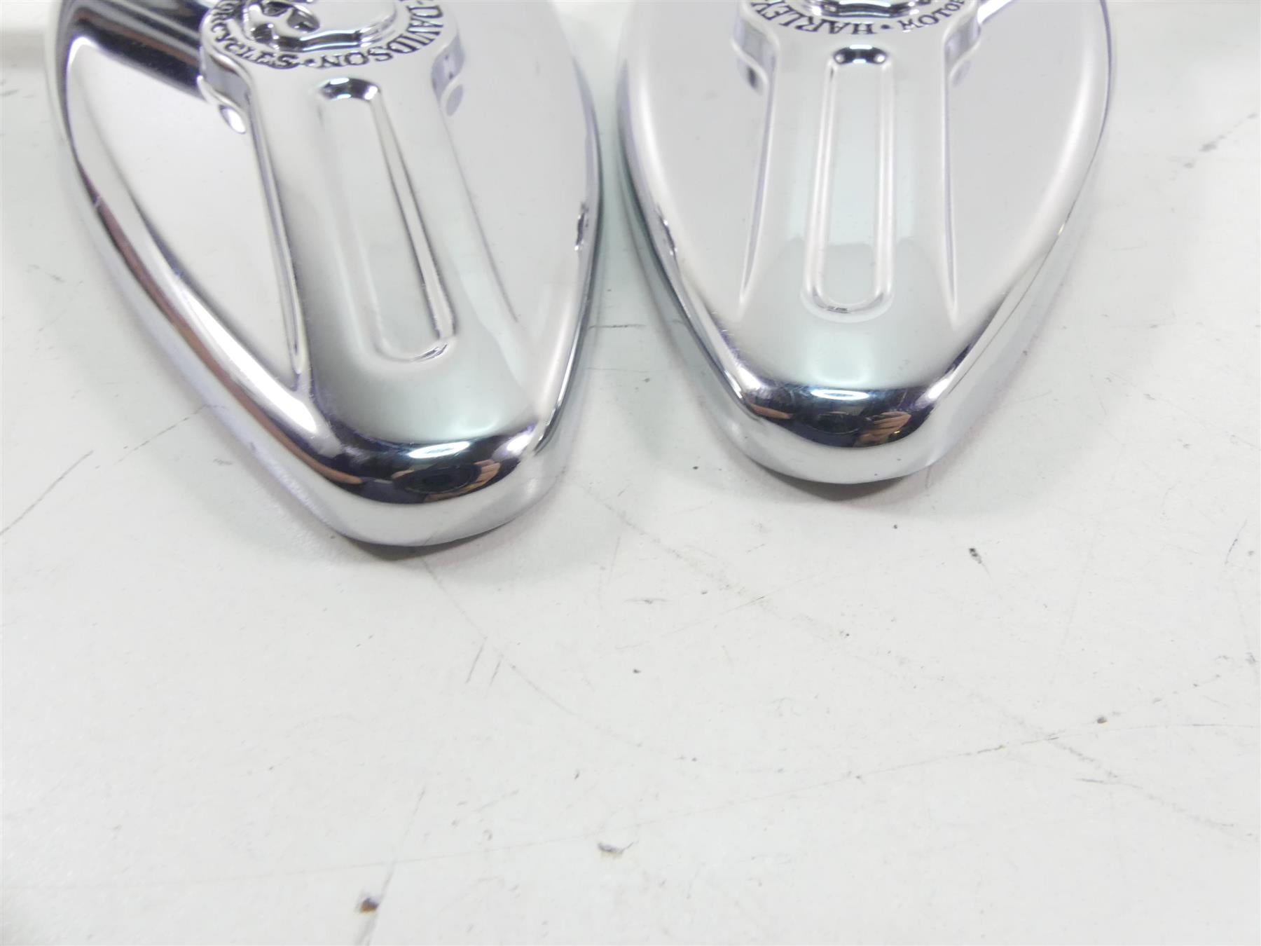 2012 Harley Touring FLHTK Electra Glide Willie G Skull Teardrop Mirrors 91315-04 {{ shop.shopifyCountryName }} - Mototech271
