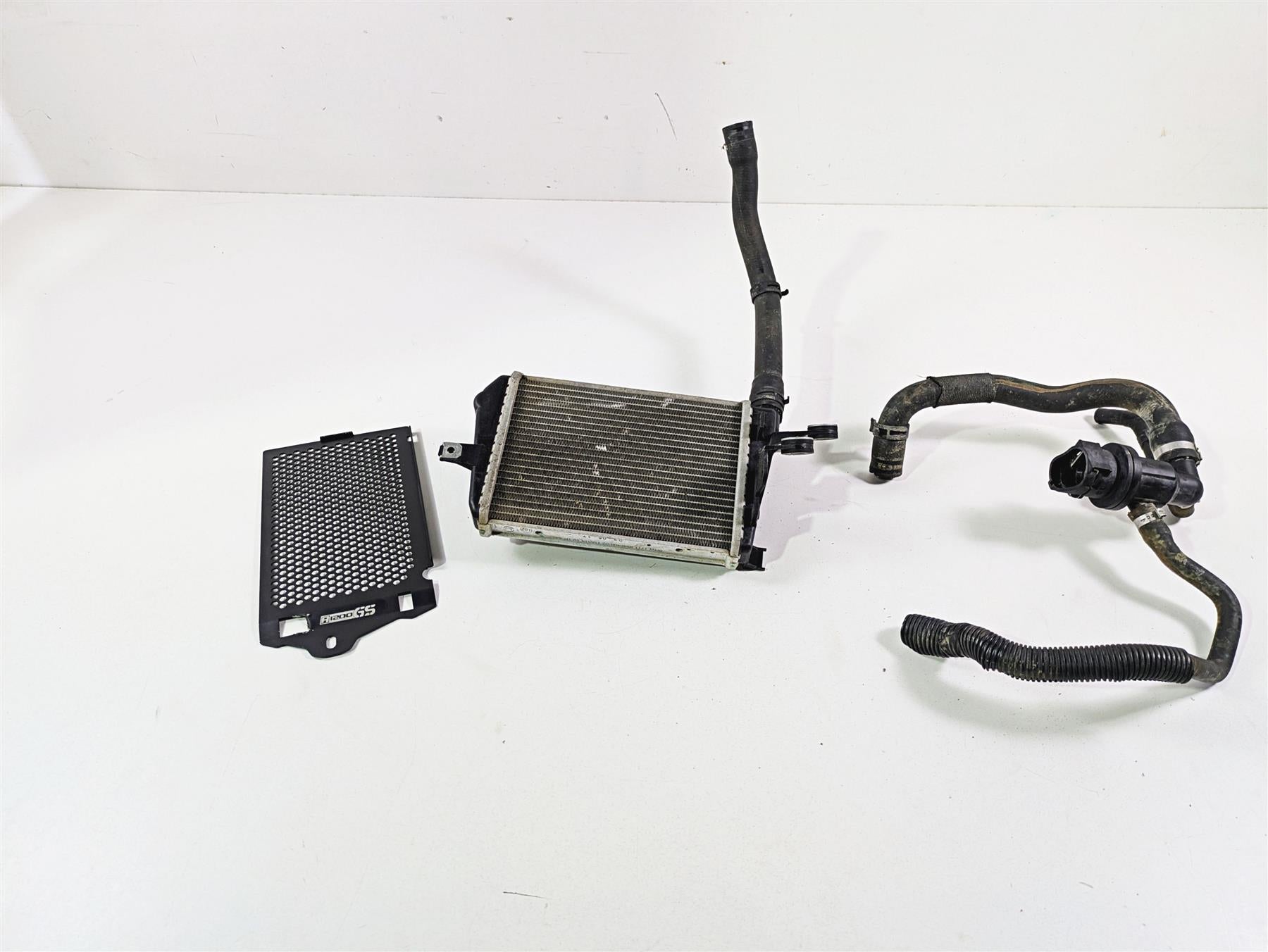2017 BMW R1200 GS K50 Left Radiator + Thermostat & Cover Set 17118546408 {{ shop.shopifyCountryName }} - Mototech271