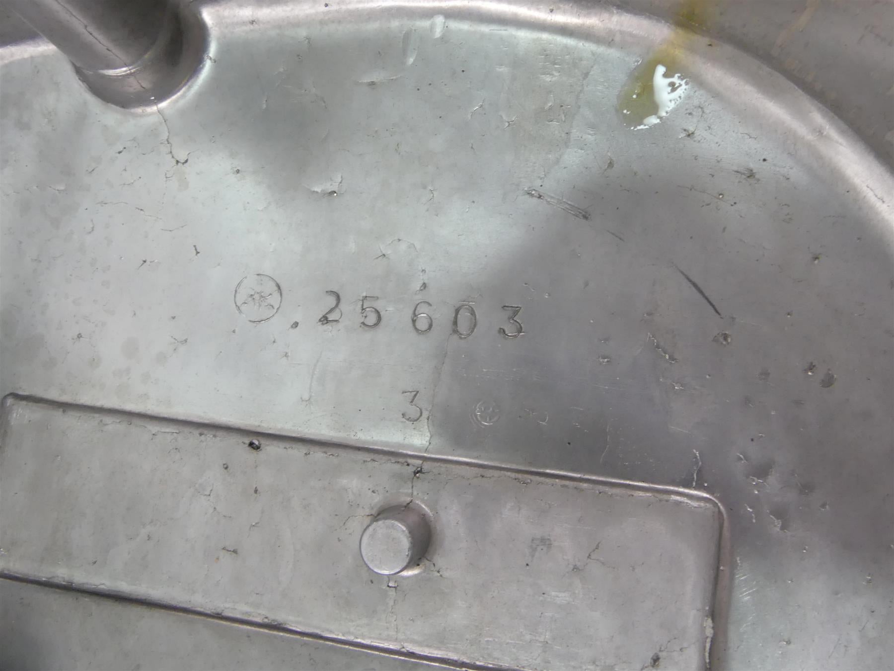 1978 Yamaha XS650 SE Special Right Engine Clutch Cover 4E3-15421-00-00 {{ shop.shopifyCountryName }} - Mototech271