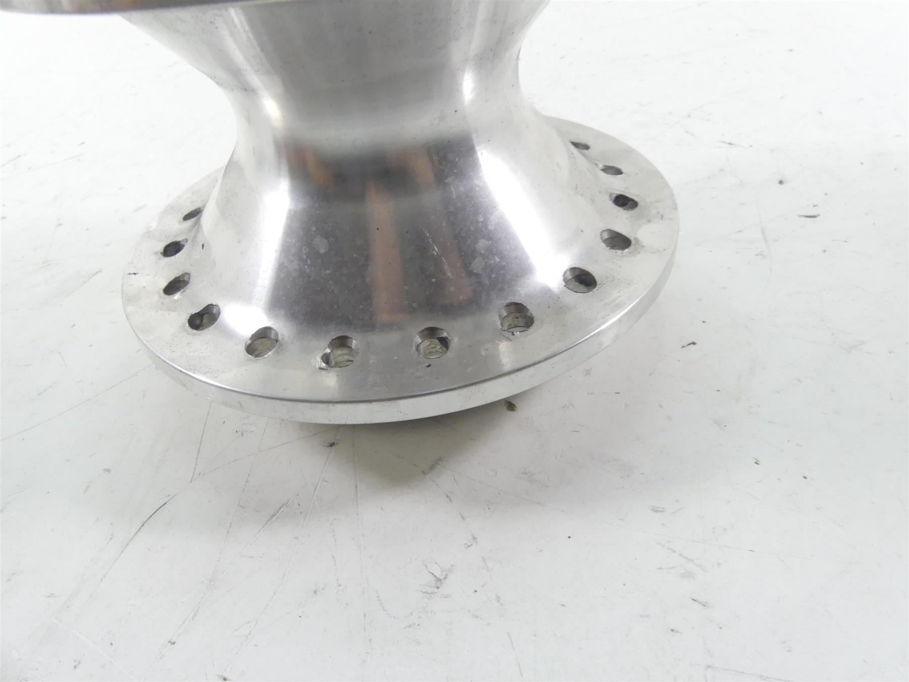 2019 Harley Softail FXBB Street Bob Front Spoke Wheel Rim Hub 43300565 41426-07 {{ shop.shopifyCountryName }} - Mototech271