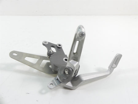 2020 Triumph Speed Triple RS 1050 Front Right Footpeg & Brake Pedal T2081766 {{ shop.shopifyCountryName }} - Mototech271