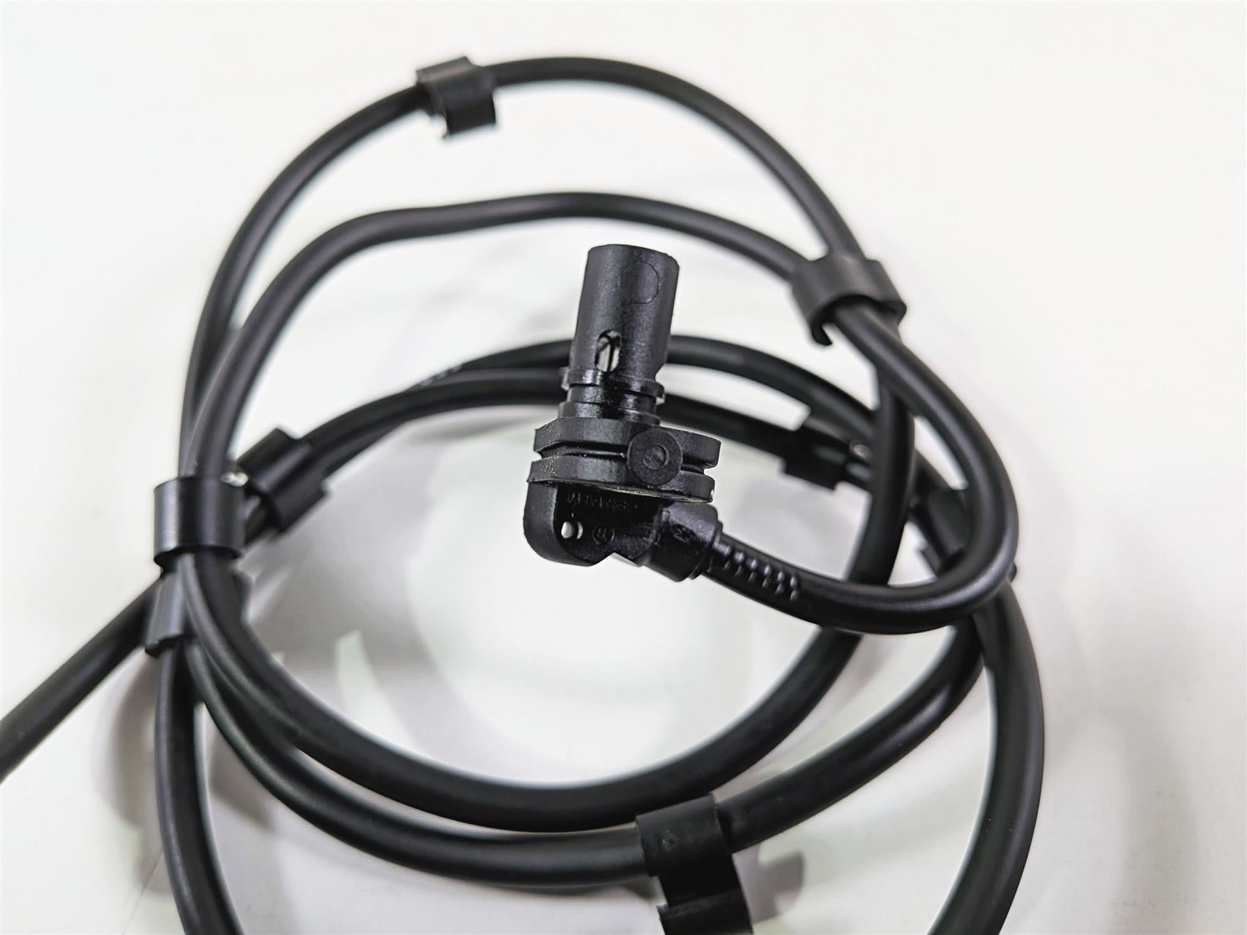 2016 Ducati Hypermotard 939 SP Rear Abs Brake Wheel Speed Sensor 55212121B-Mototech271