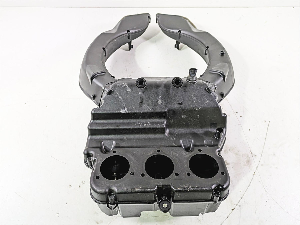 2022 MV Agusta F3 800 Rosso Air Box Cleaner Intake Tubes Injector 8000B5482 {{ shop.shopifyCountryName }} - Mototech271