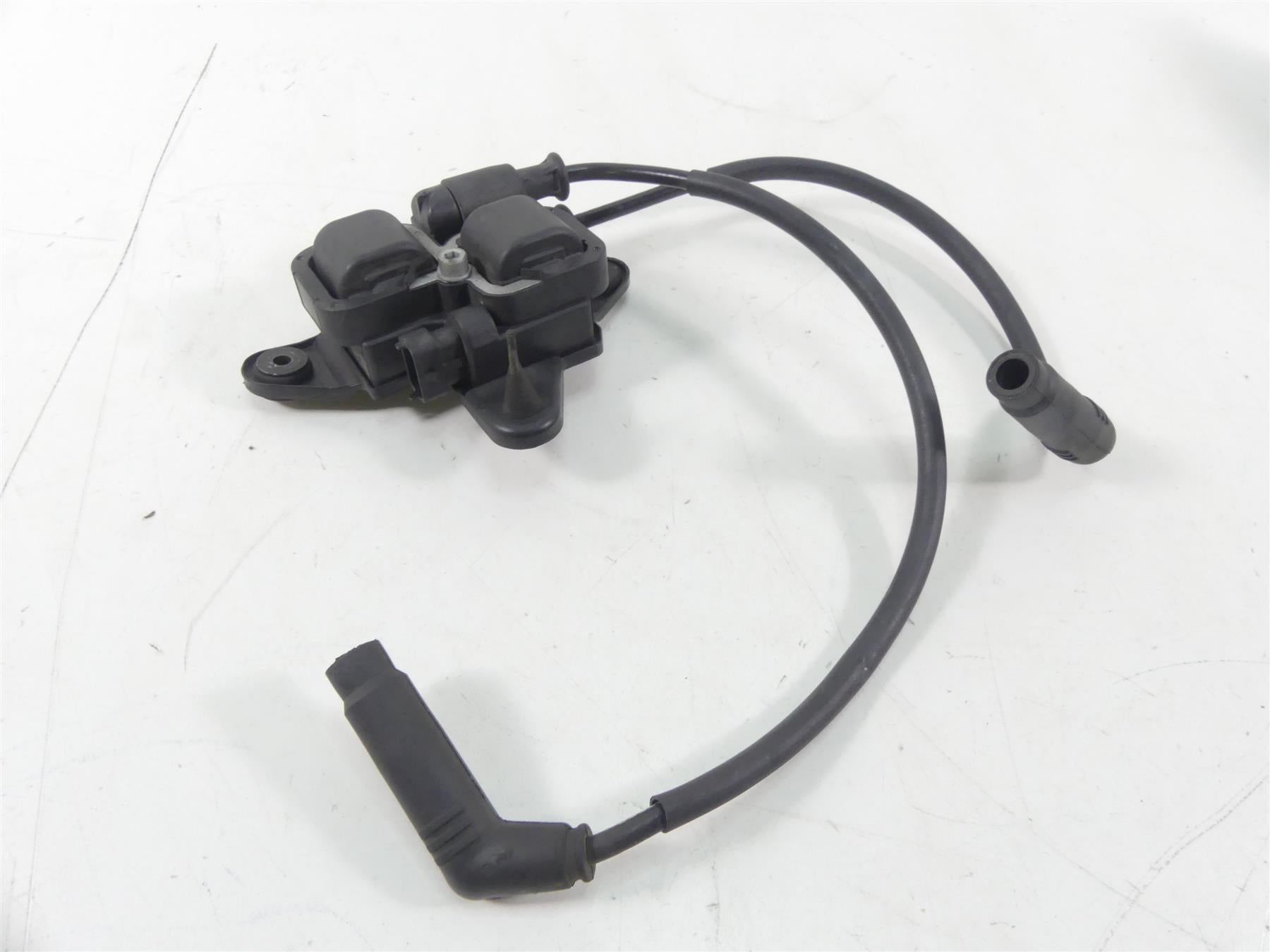 2004 Aprilia RSV1000 R Mille Ignition Coil Wire Plug Set AP0266070 {{ shop.shopifyCountryName }} - Mototech271