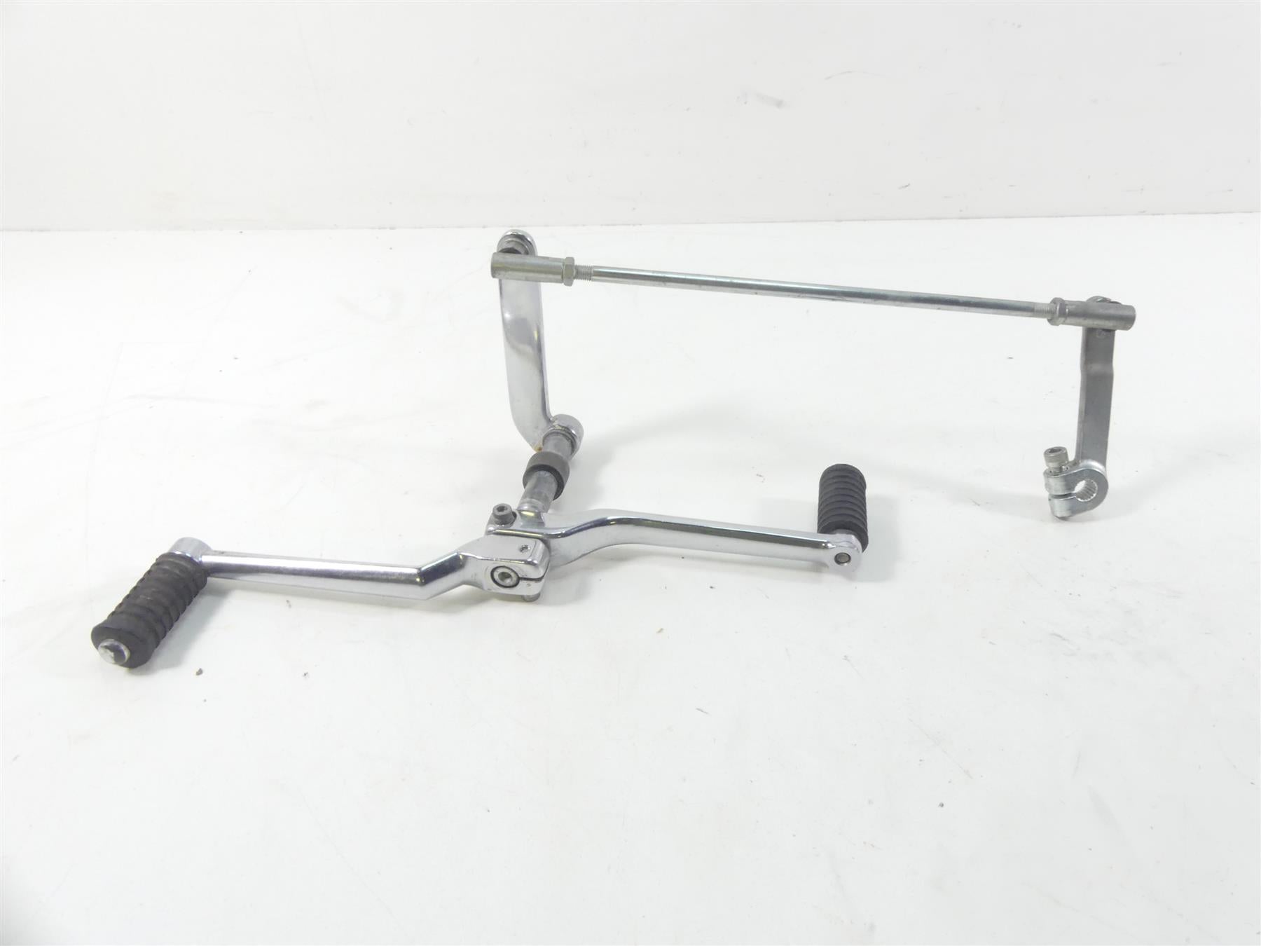 2001 Harley Touring FLHRCI Road King Shift Lever Pedal Set & Linkage 33895-82E