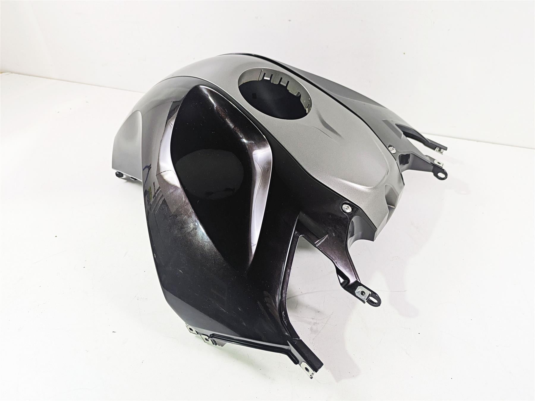 2016 BMW R1200RT K52 Fuel Gas Tank Cover Fairing Set 46638533563 46638533564 {{ shop.shopifyCountryName }} - Mototech271