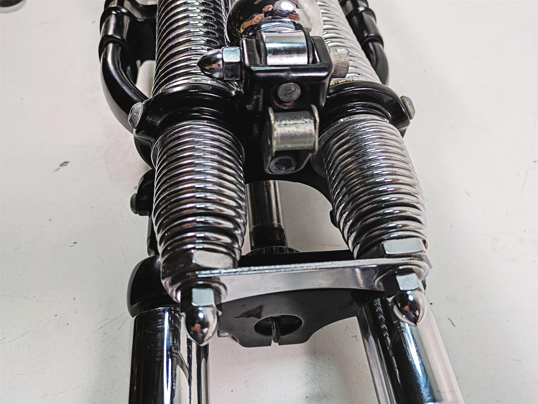 2009 Harley Softail FLSTSB Cross Bones Nice Front End Springer Fork Set 46173-05 46174-05 {{ shop.shopifyCountryName }} - Mototech271