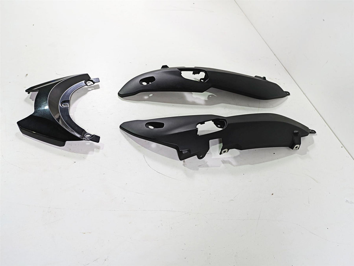 2012 BMW R1200R K27 Rear Tail Side Cover Fairing Set 46547727090 46637701554 {{ shop.shopifyCountryName }} - Mototech271