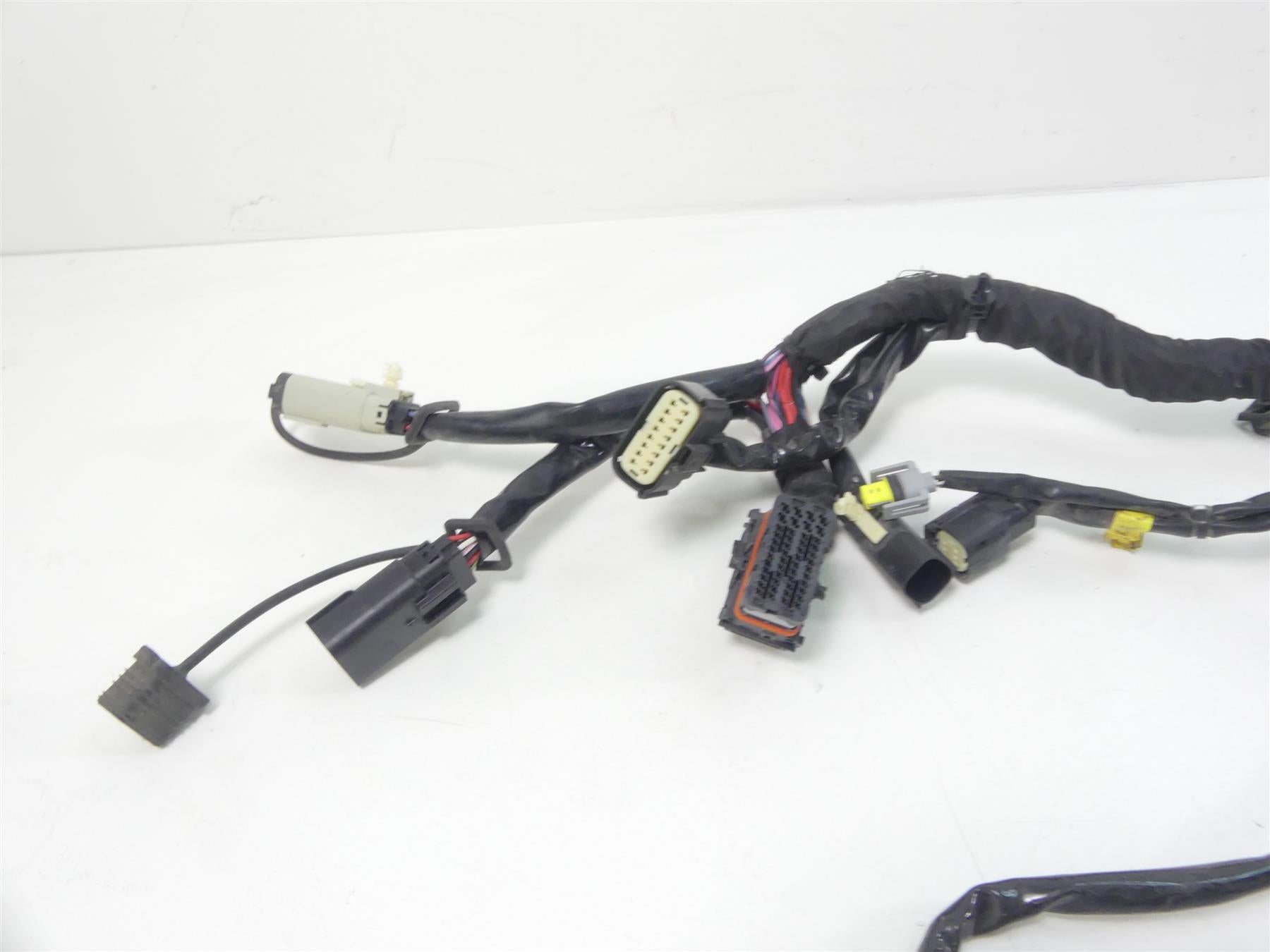 2014 Harley Touring FLHTK Electra Glide Main Wiring Harness Loom Abs 69200118 {{ shop.shopifyCountryName }} - Mototech271