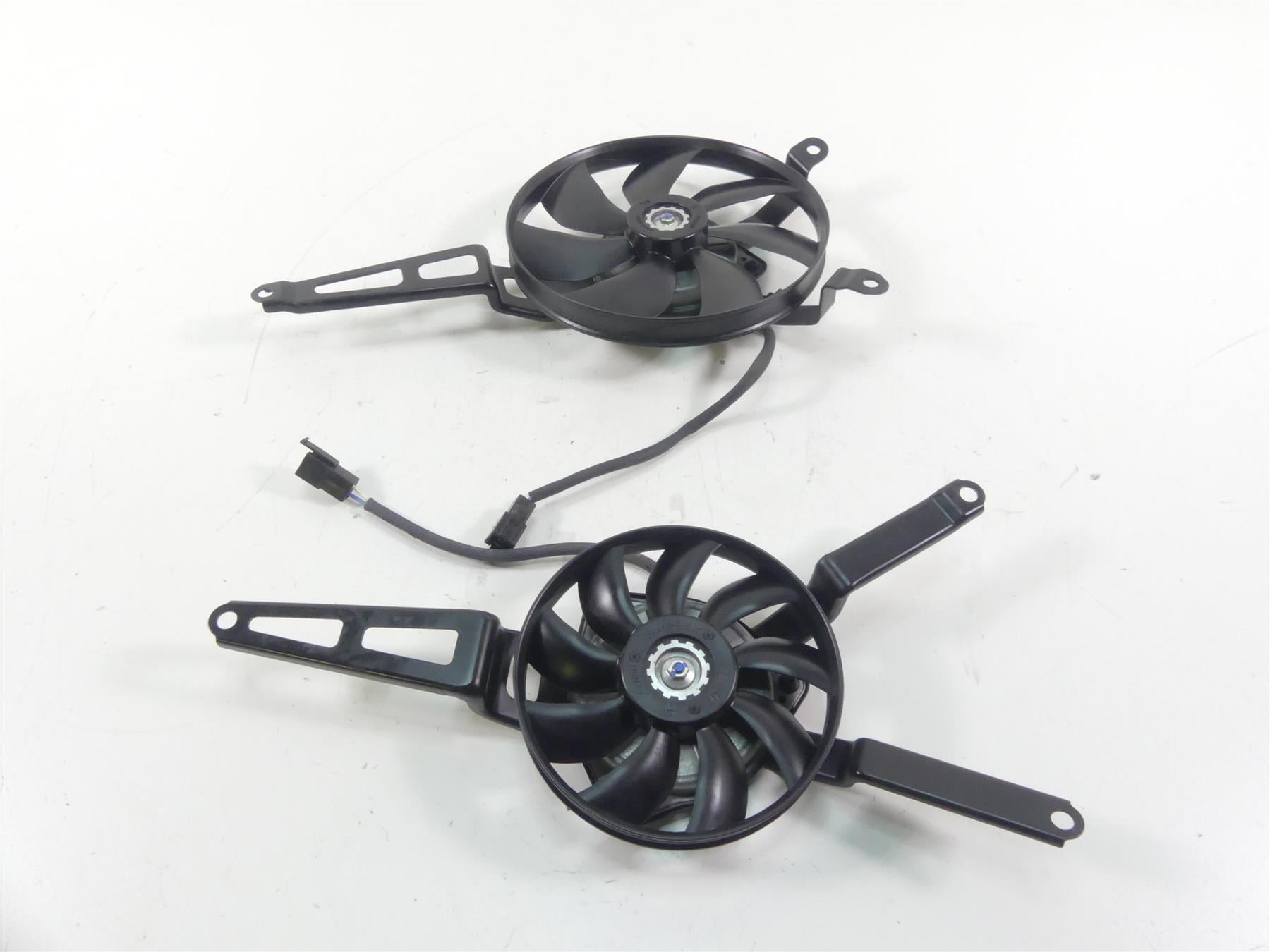 2021 Kawasaki ZX1400 ZX14R Ninja Denso Radiator Fan Propeller Set 59502-0572 {{ shop.shopifyCountryName }} - Mototech271