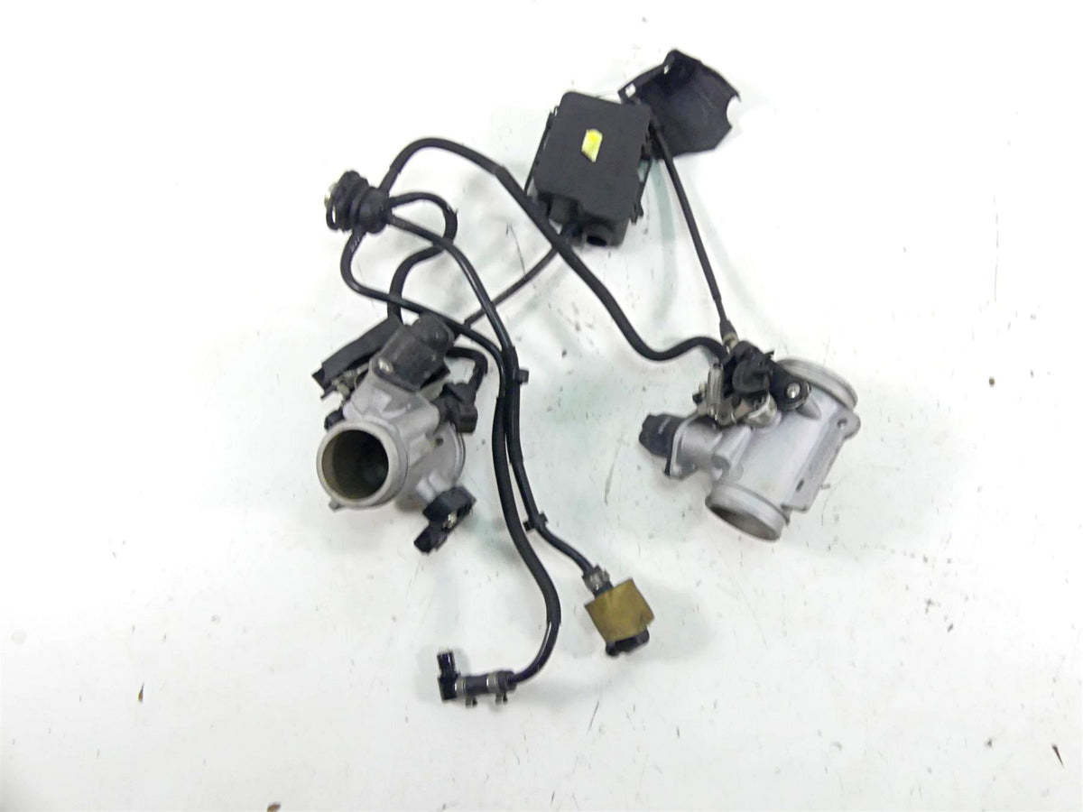2009 BMW R1200 GS K25 Throttle Body Set & Cables - Read 13547705239 13547705239 {{ shop.shopifyCountryName }} - Mototech271