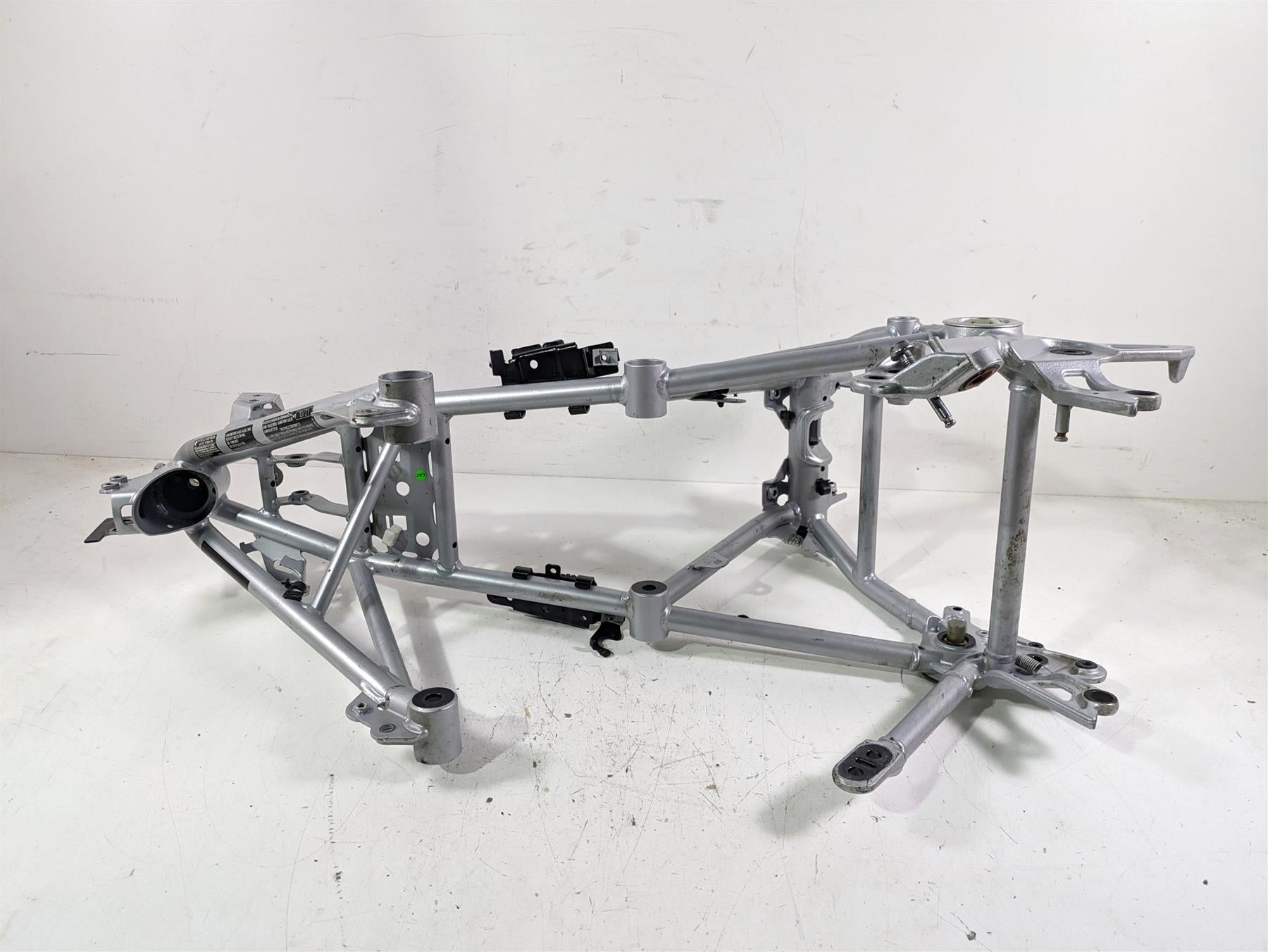 2022 BMW R1250 RT K052 Straight Main Frame Chassis With Oklahoma Clear Title 46519444975 46518387840 {{ shop.shopifyCountryName }} - Mototech271