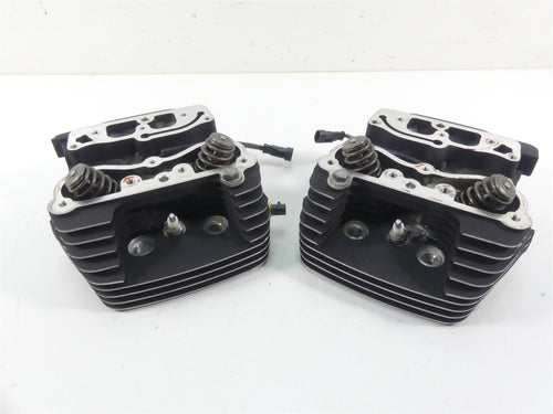 2013 Harley Touring FLHX Street Glide Cylinderhead Cylinder Head Set 17193-06A | Mototech271