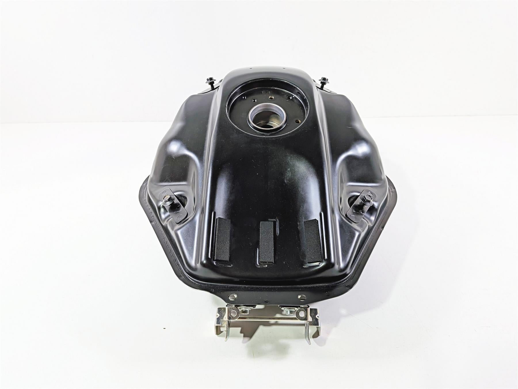 2025 Yamaha YZF R7 Nice Fuel Gas Petrol Tank - Clean - No Dents BEB-24110-00-00 {{ shop.shopifyCountryName }} - Mototech271